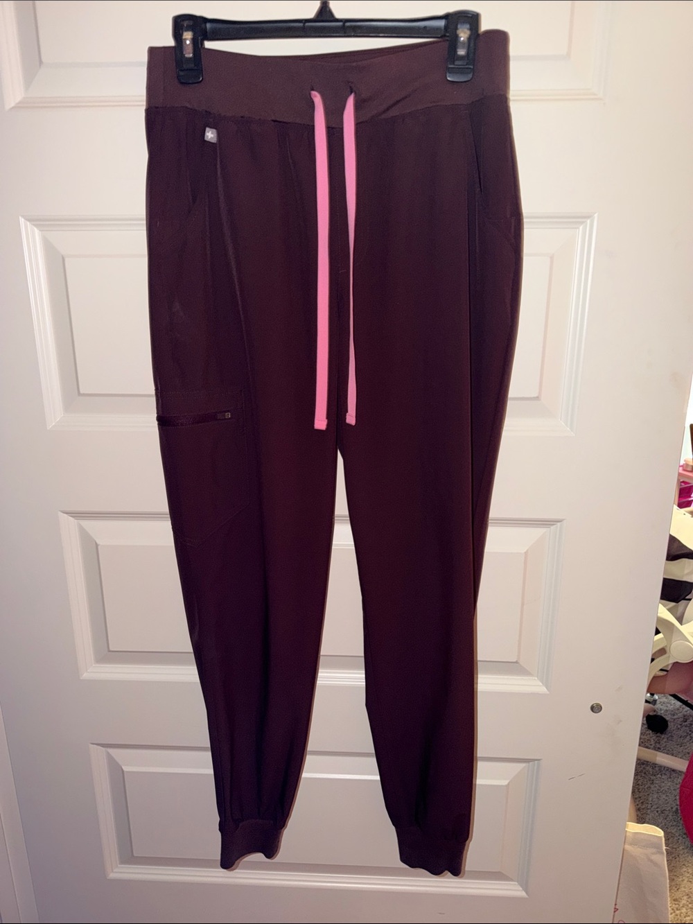 FIGS Technical Collection Zamora Jogger Scrub Pants DARK FIG Size M